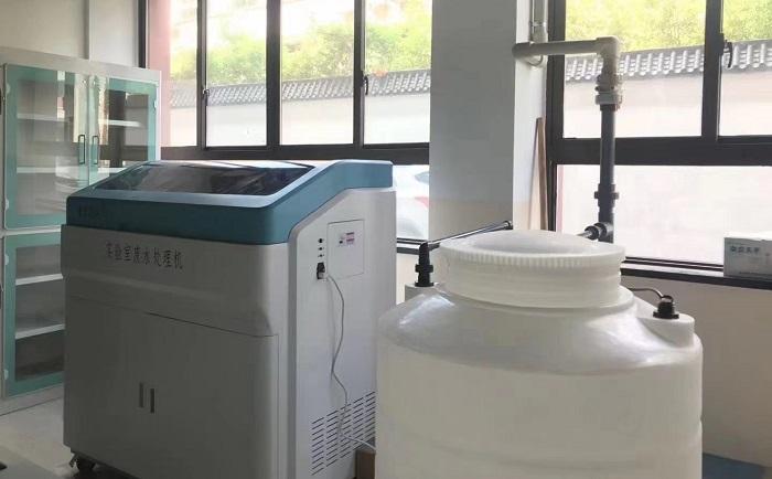通过"实验废水收集箱→臭氧→均质→微电解→电催化→初级过滤→ph预