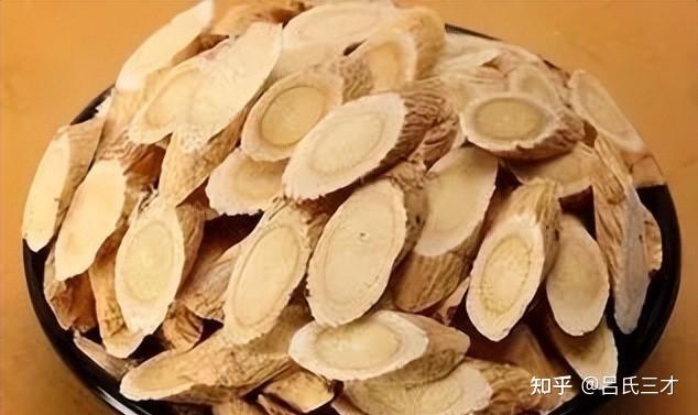打成细末,混合,每次取5克左右,填在肚脐里,用麝香壮骨膏固定好