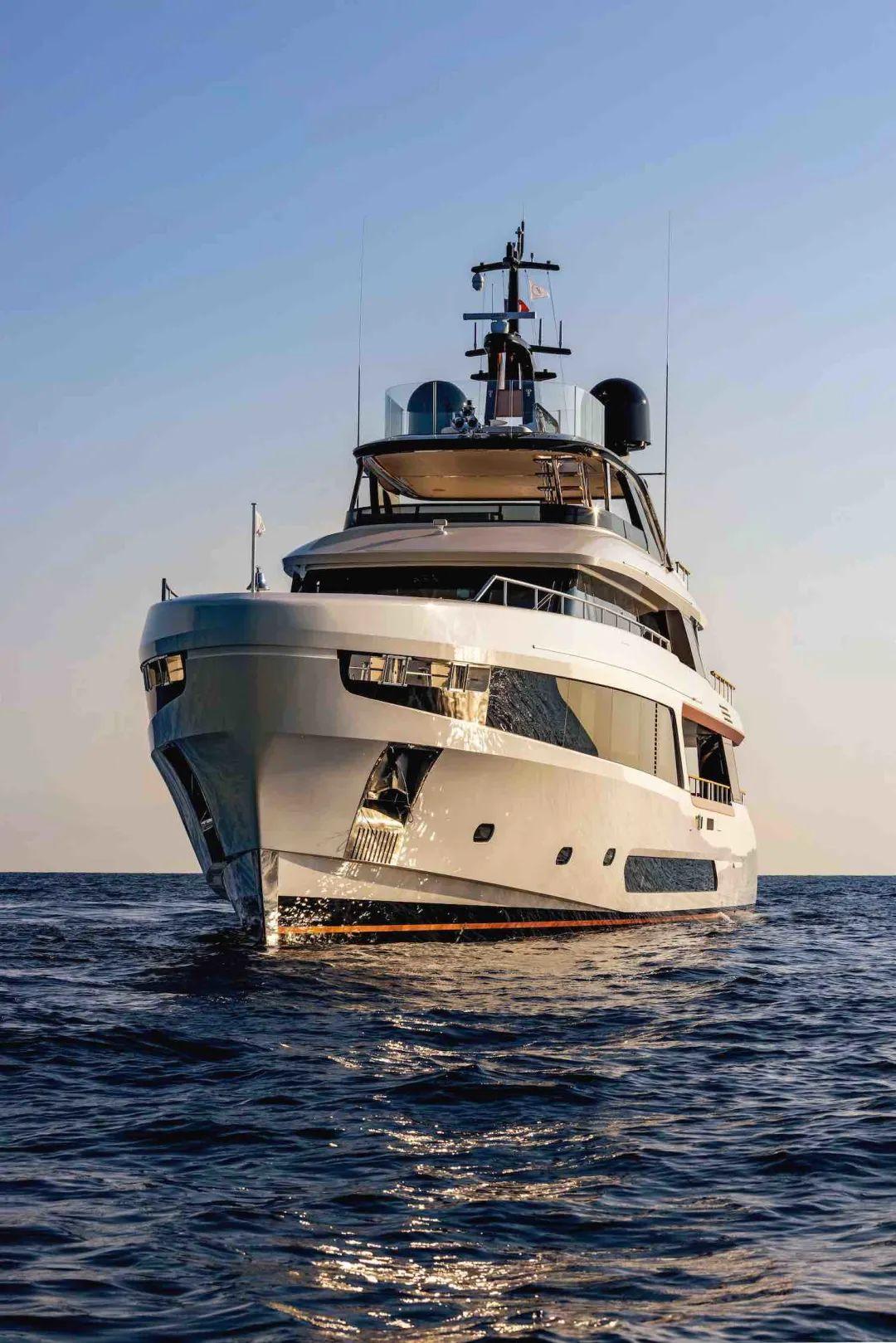 贝尼蒂第二艘motopanfilo 37米超级游艇"eh2"下水 - 知乎