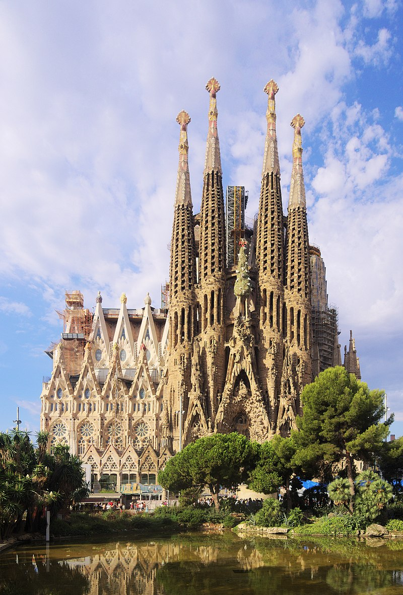 家族大教堂(sagrada família),联合国文化遗产,由西班牙建筑大师高迪