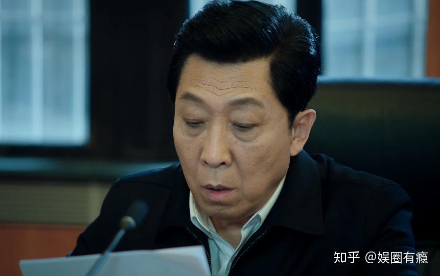 巡回检察组甩棍不止三人王剑鸣身份成疑第二季答案揭晓