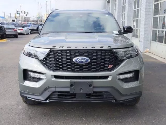 新款福特探险者st,运动大气的造型,奢华时尚的内饰,真香