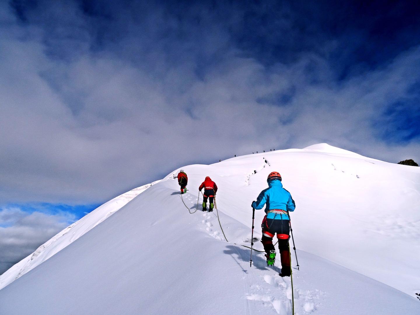 贡嘎雪山卫峰55米那玛峰登山简略 知乎