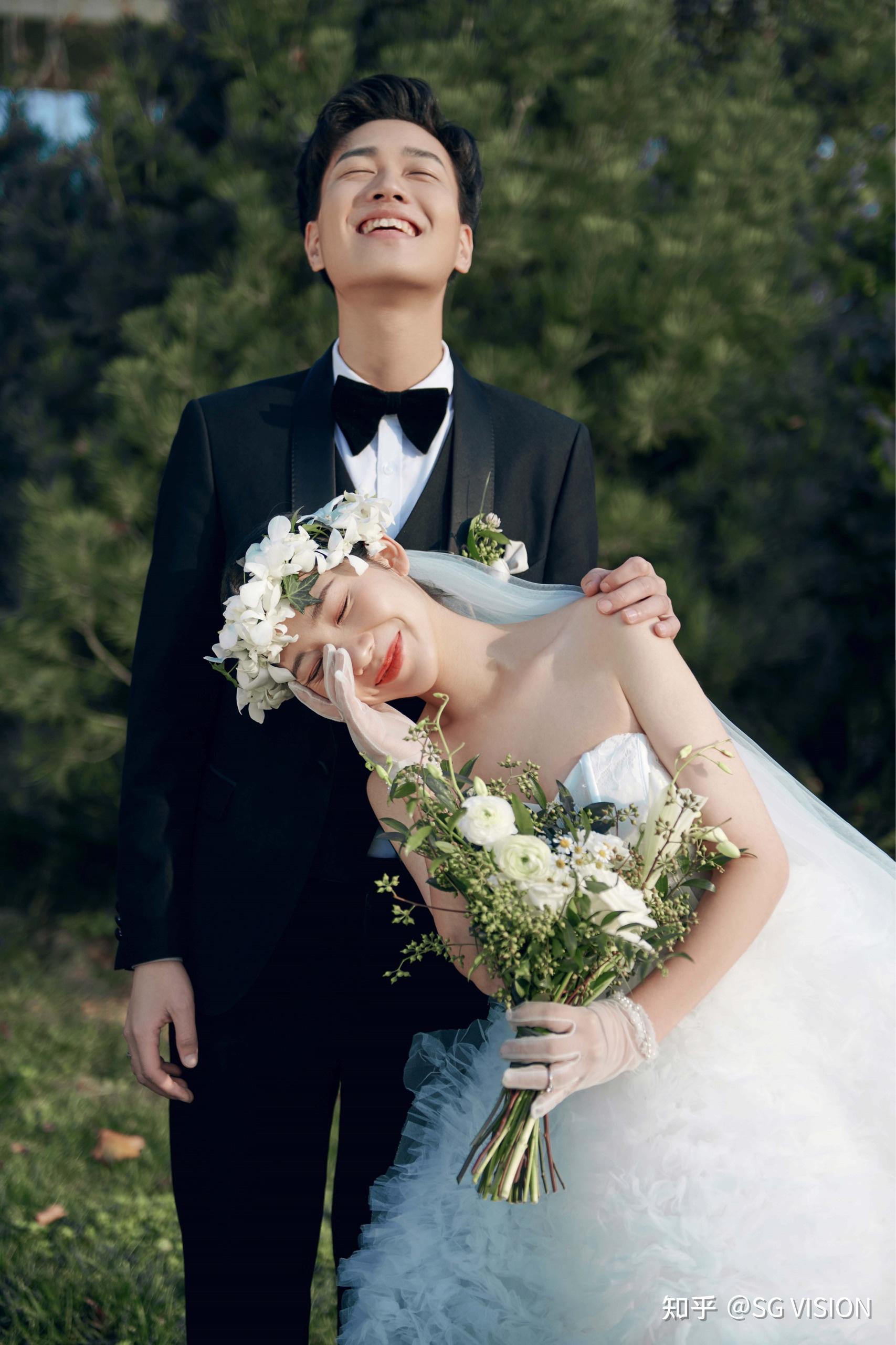 全网都在拍的森系婚纱照，草坪婚礼的满分答案 - 知乎