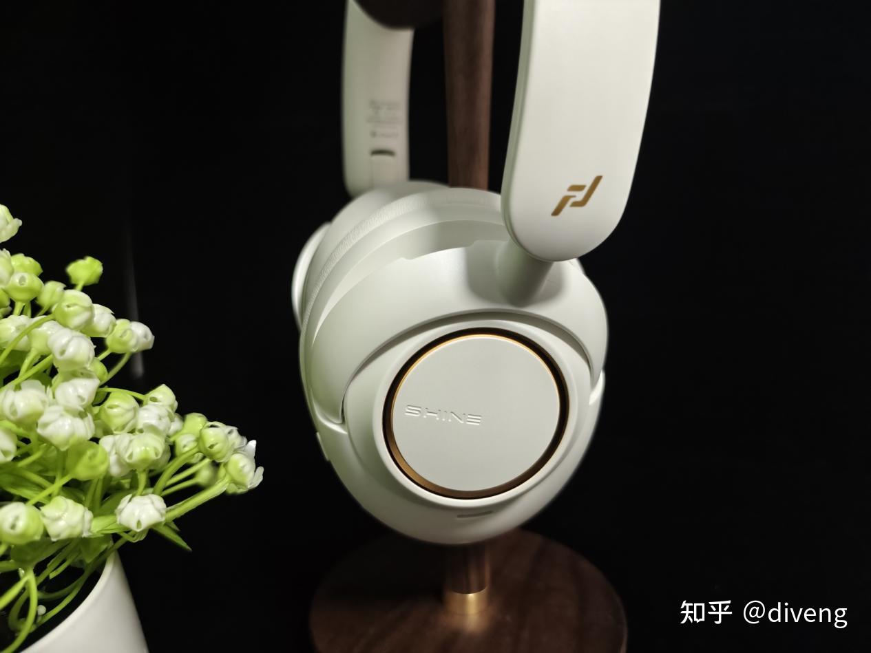 有哪些可靠的耳机品牌?HiFi品牌是我非常推荐的,游戏玩家、影音娱乐爱好者不要错过,无线四模头戴式耳机推荐,Feaulle绯乐曜头戴式降噪耳机买前必看