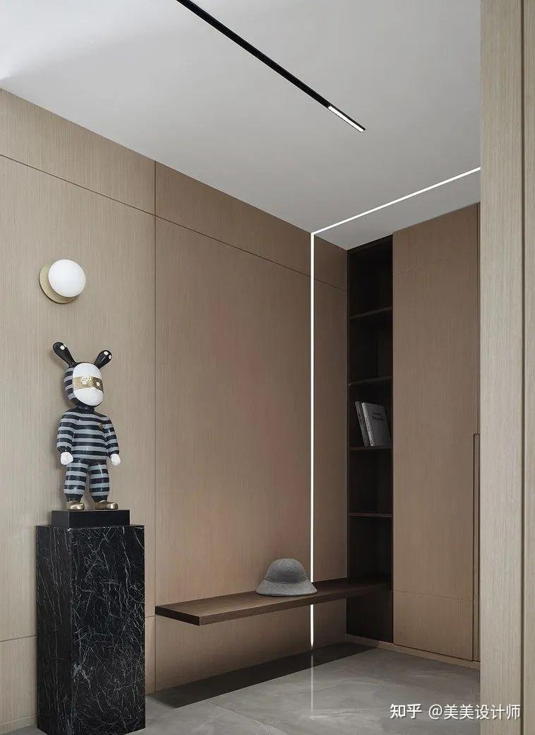 一,玄关 灯带可灯带虽惊艳,但也要用到位才行,要不然就只能成为鸡肋的