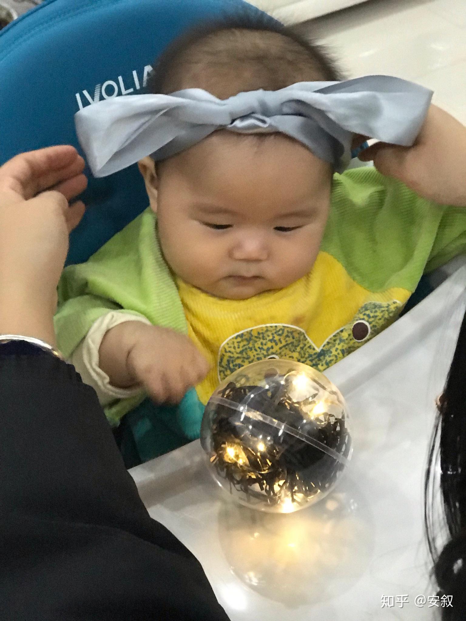 宝宝几个月会抓握东西玩 v2-40a8471b6202ab4fa214497ffa8df3bf_r.jpg