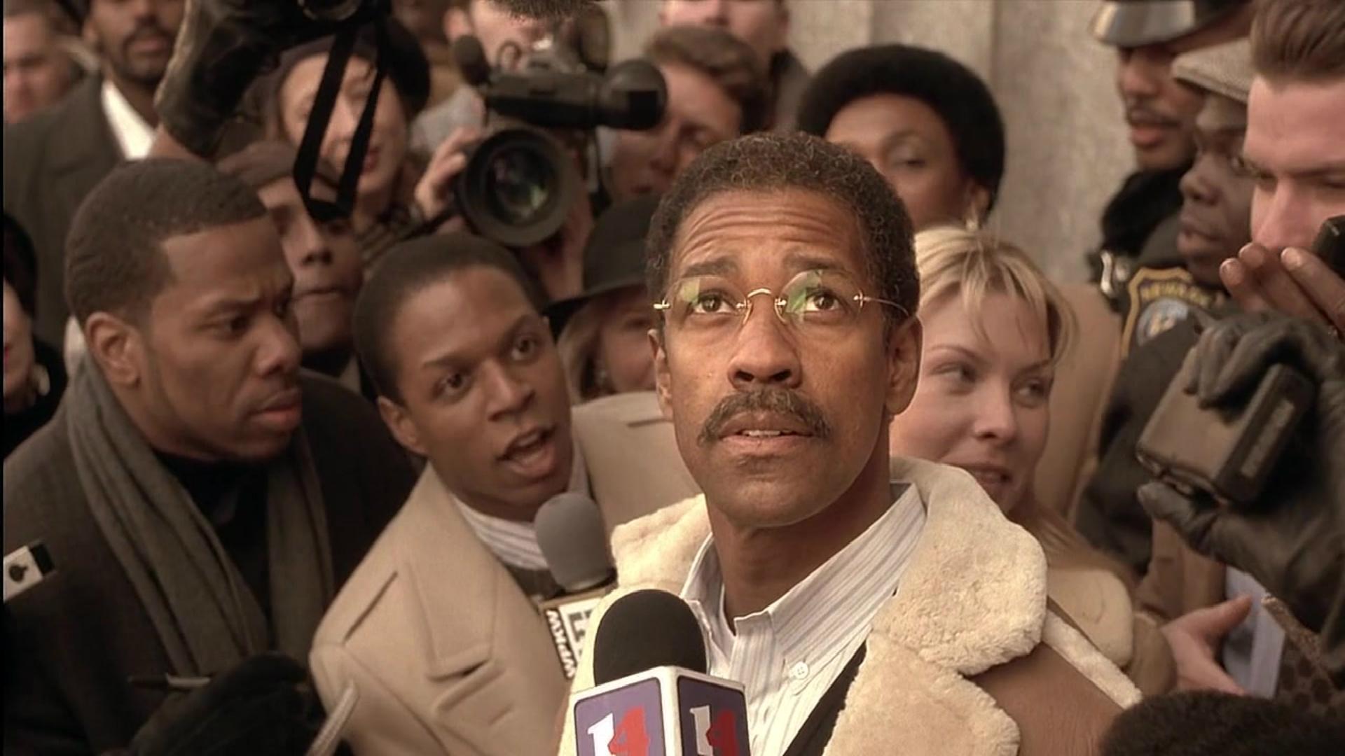 真实事件改编电影,两名警察为破连环劫案不择手段,上演法国版无间道