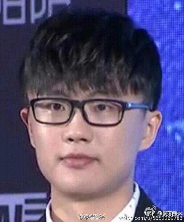 你觉得许嵩那张照片最好笑?