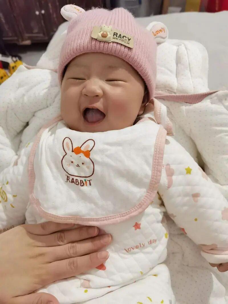 横抱就哭,竖抱就乖?竟然是宝宝成长更聪明的信号,但是家长要注意这两点 - 知乎