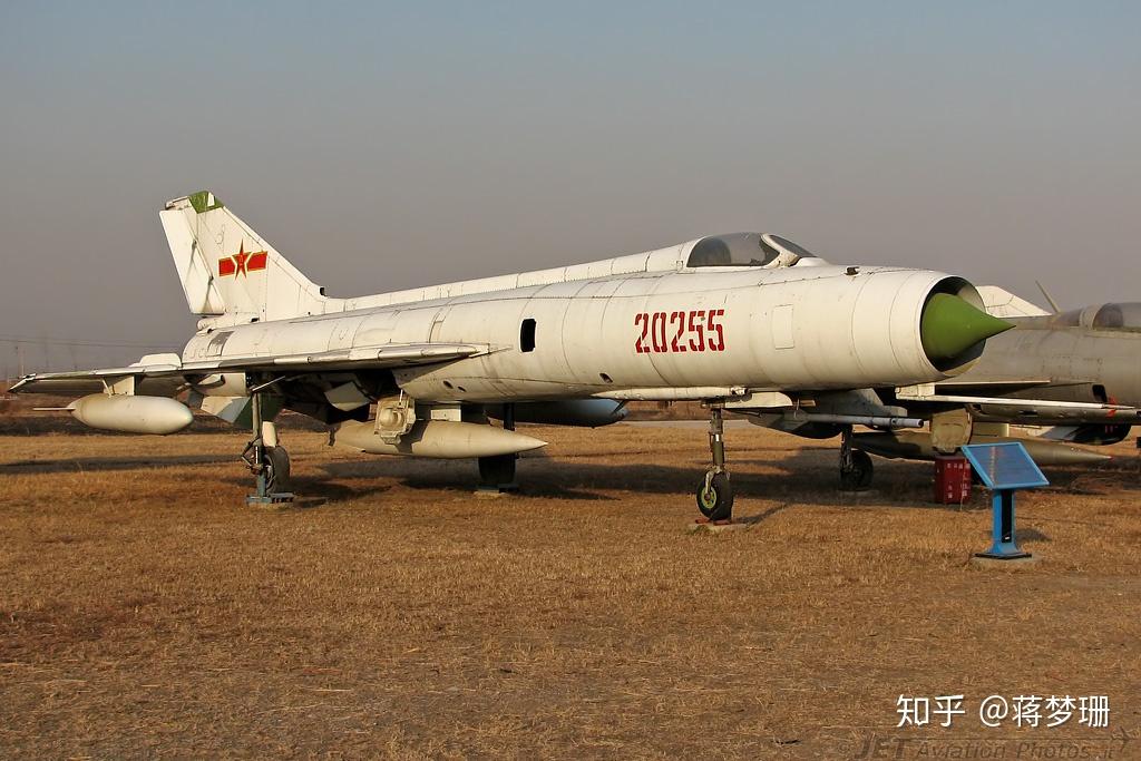 歼-8Ⅱ又用了近10年……可能是怕波兰式的雄心壮志会令苏联人自惭形秽