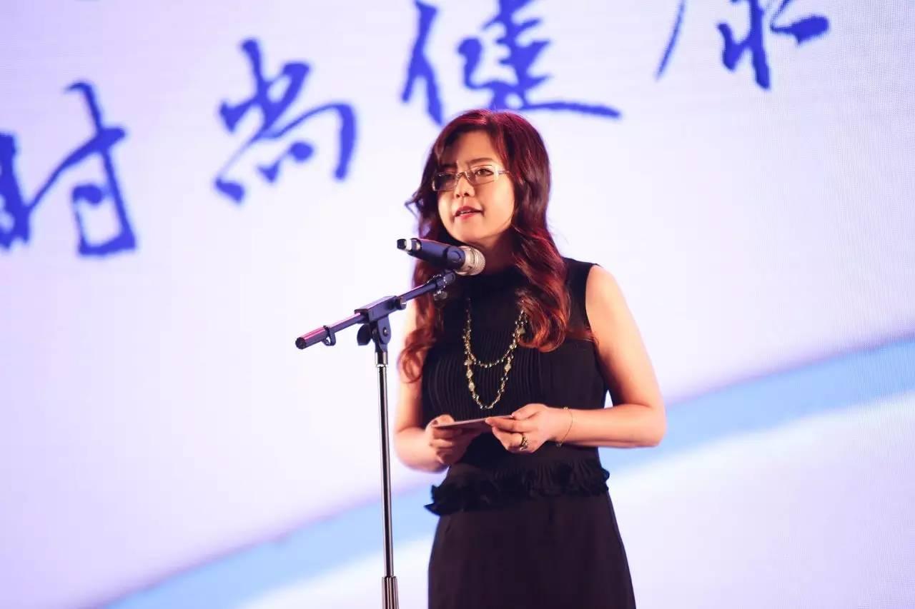 美中宜和医疗创始人兼cfo陈霄及时尚健康杂志执行出版人兼主编孙雅君