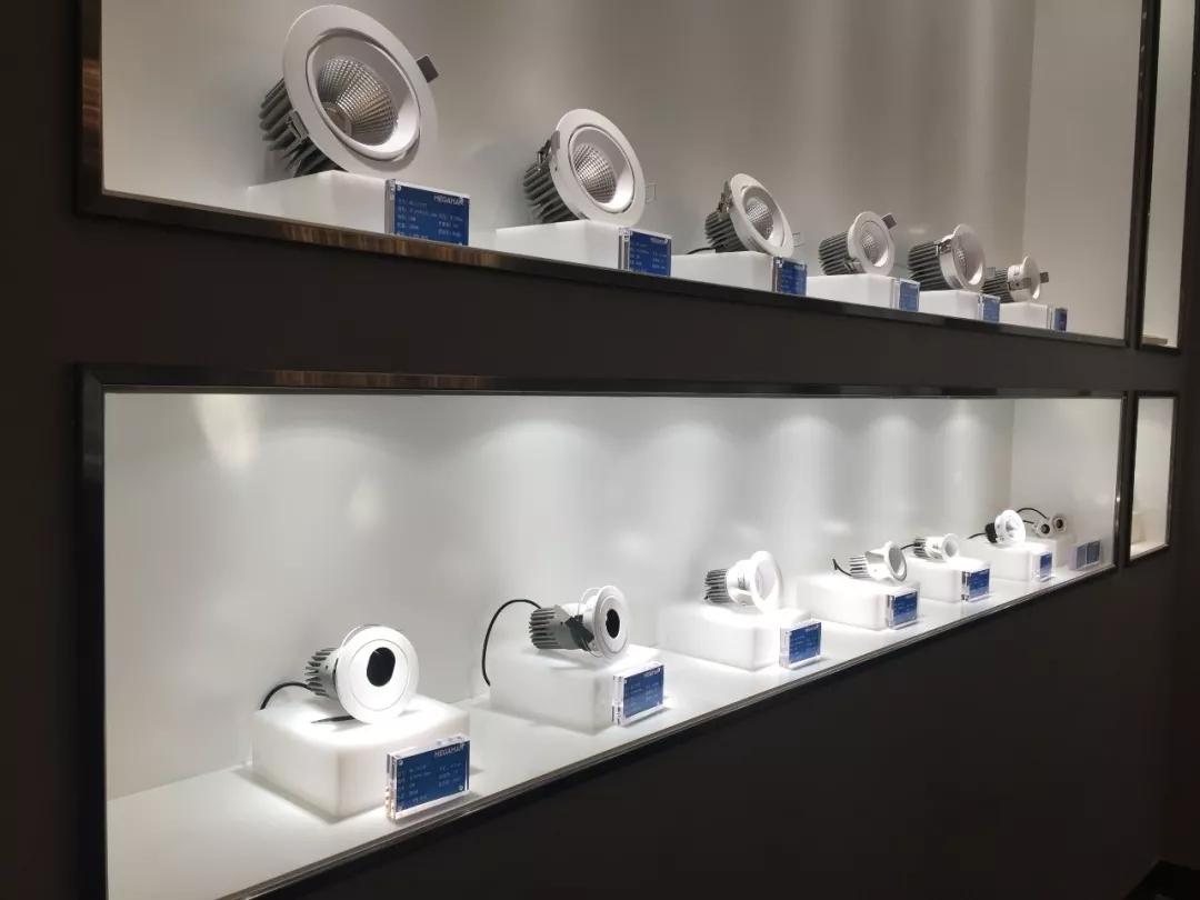 展区灯光产品