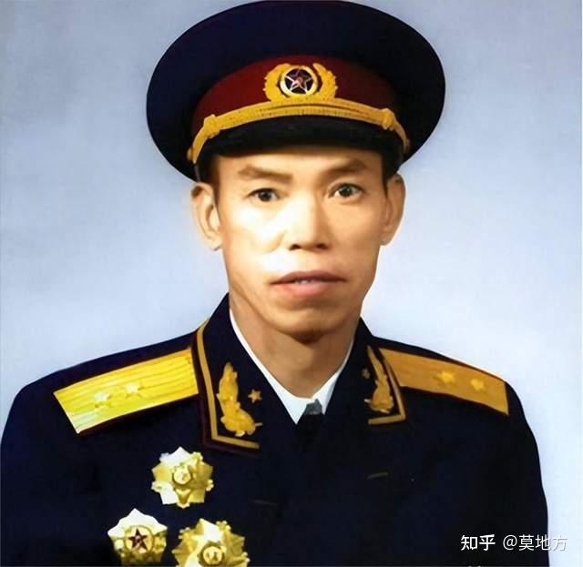 51年毛主席接见梁兴初说错话，机智挽回后梁兴初：主席就是反应快 - 知乎