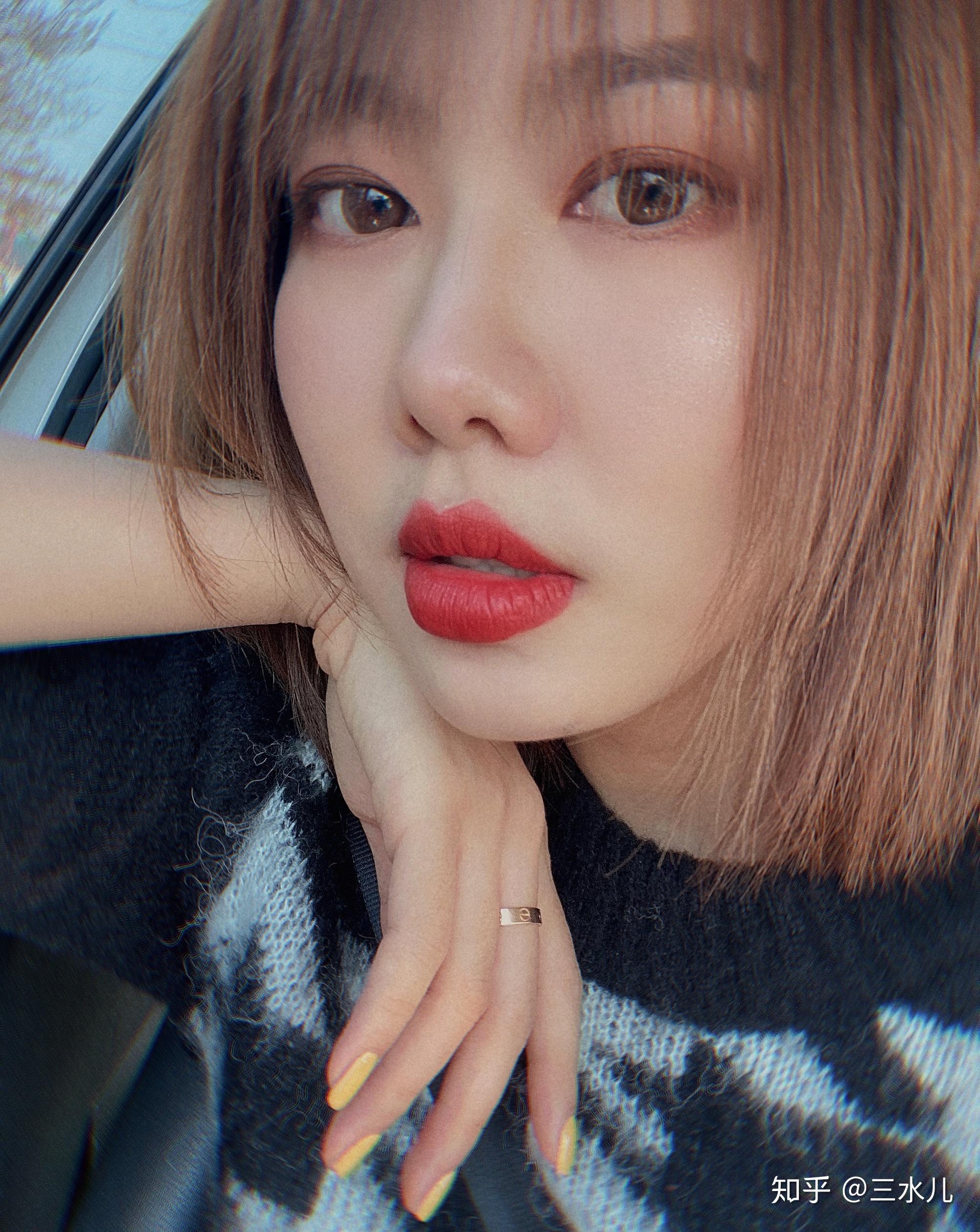 有哪些适合女生自拍的姿势