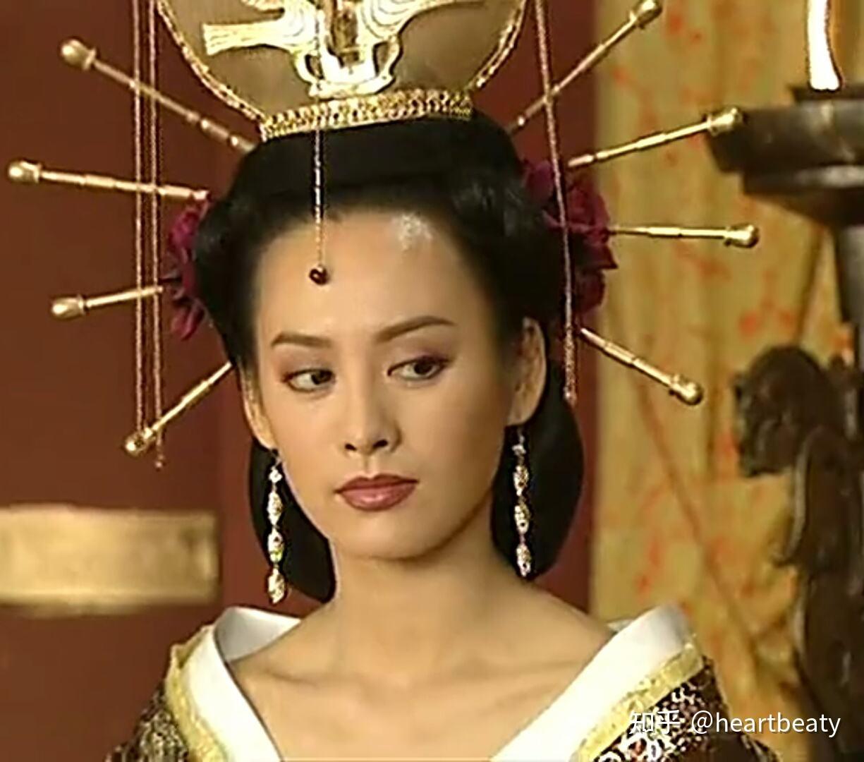 赵姬这个女人,也是人生很凄惨的一个女人,起初为吕不韦的姬妾.