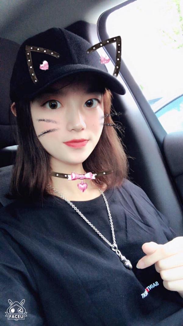 大眼睛有单眼皮的吗?怕是少得如国宝级了吧!