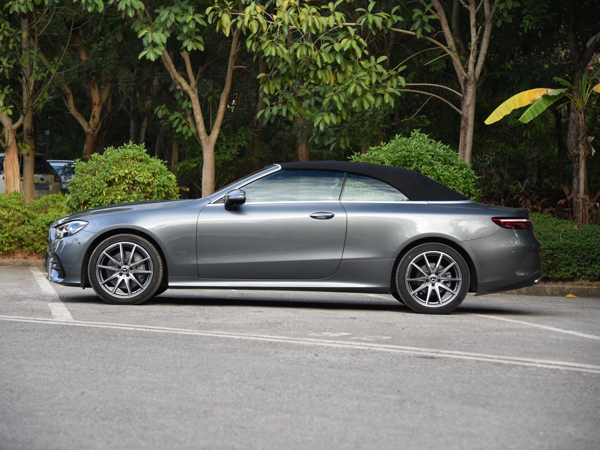 新款奔驰e级轿跑车敞篷版正式上市进口方式引入更年轻运动