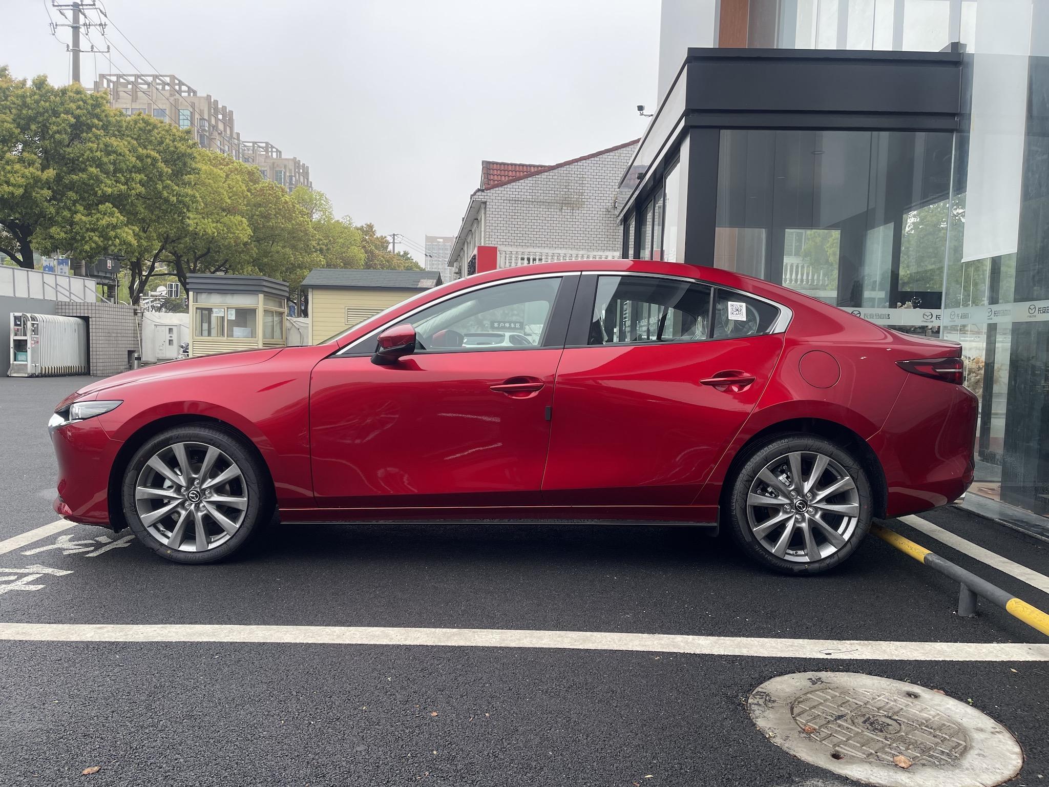 59万起售,到店实拍2021款马自达3昂克赛拉 - 知乎