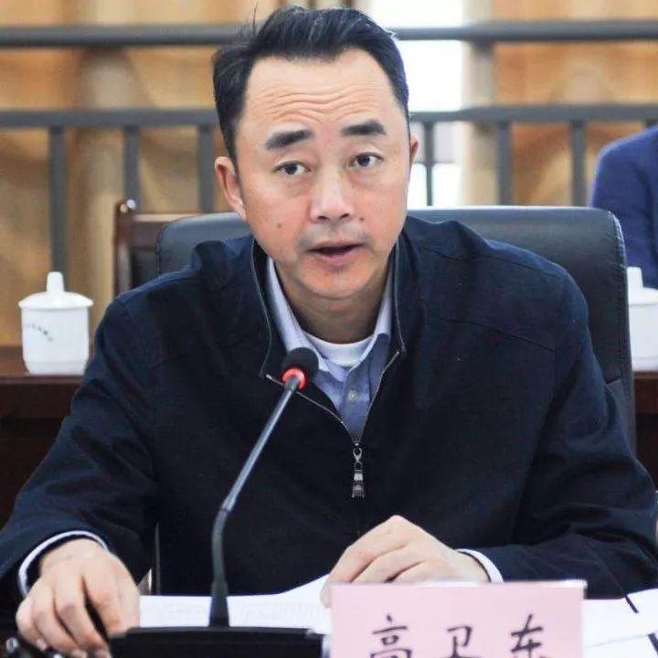 两会谈被政府工作报告点名八次这事儿他们这么看