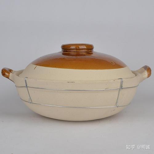 所以我们经常看到南方的砂锅很多需要用铁丝箍住,就是为了防止开裂.