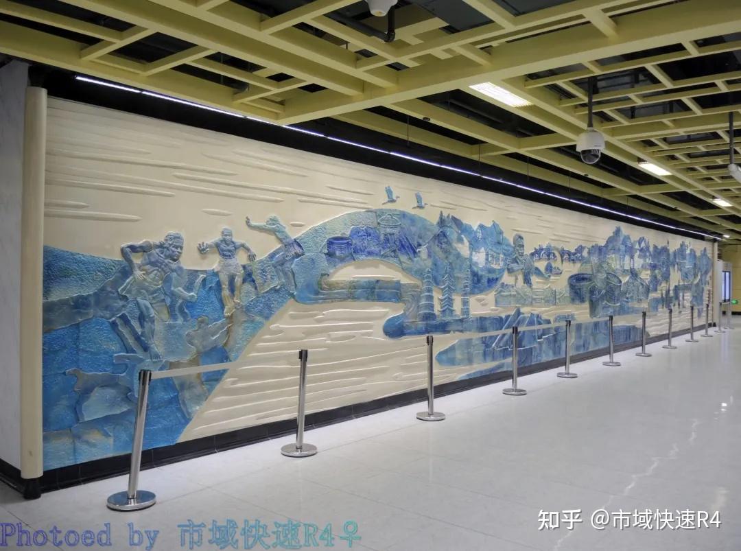 绿舟,大观园等众多历史景点展现其中汇金路站往东方绿舟方向站台壁画