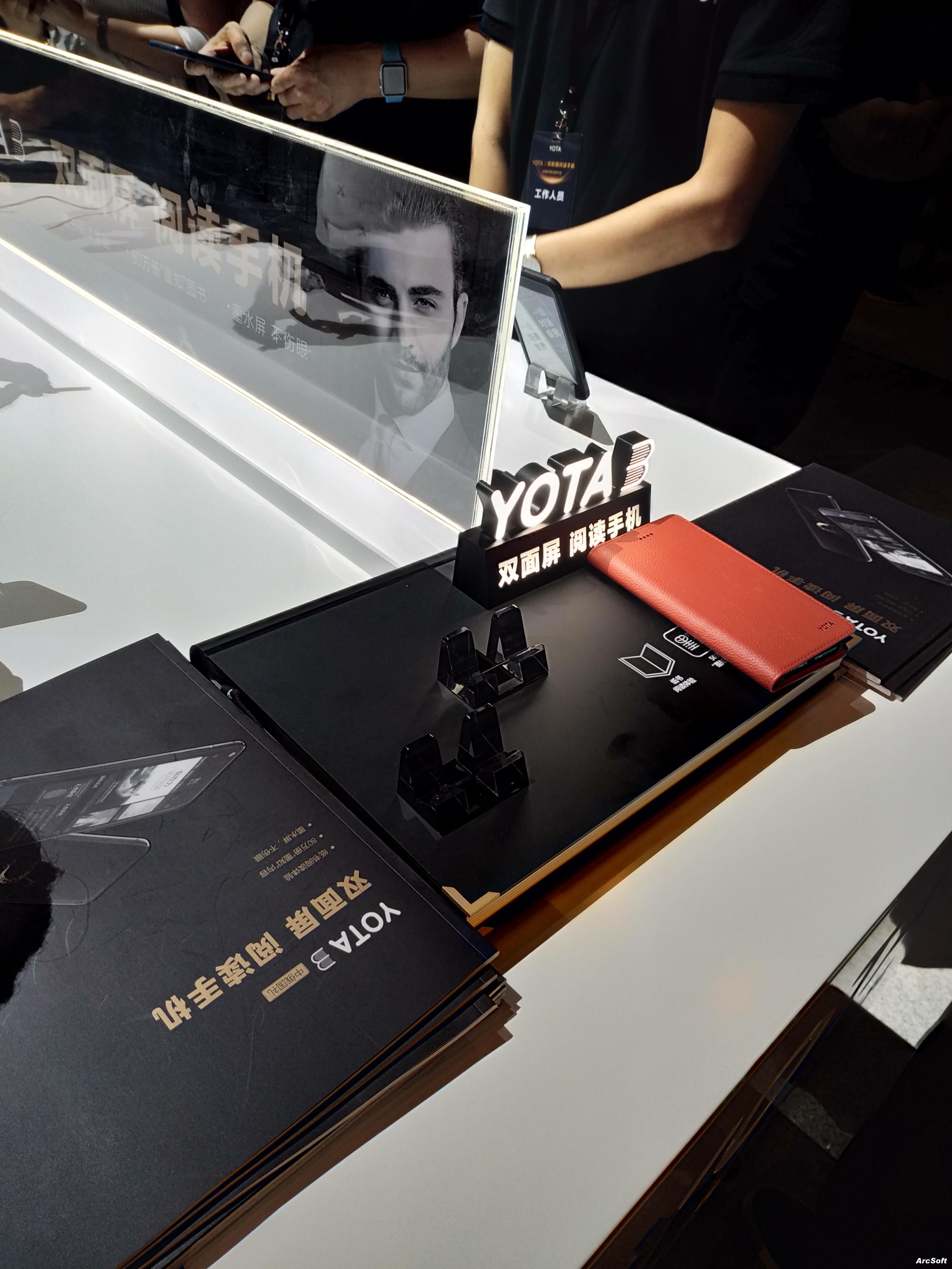 普京赠送的国礼手机品牌YOTA3即将发售,到底