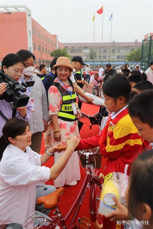 感谢有你盱眙县铁佛小学148个孩子的微心愿圆了淮安市第九届大型车友