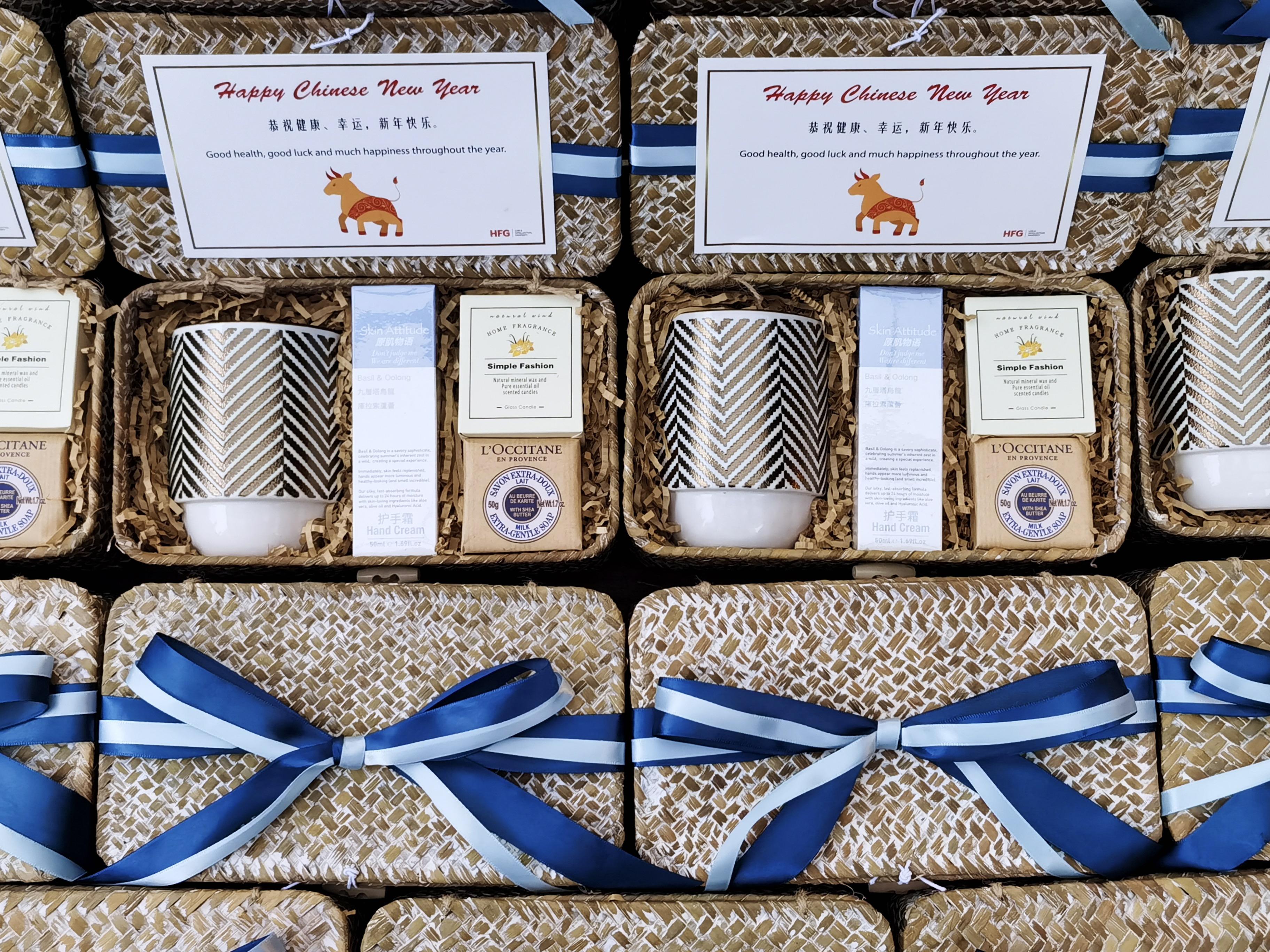 给客户员工准备礼物送什么商务伴手礼更加新颖特别呢