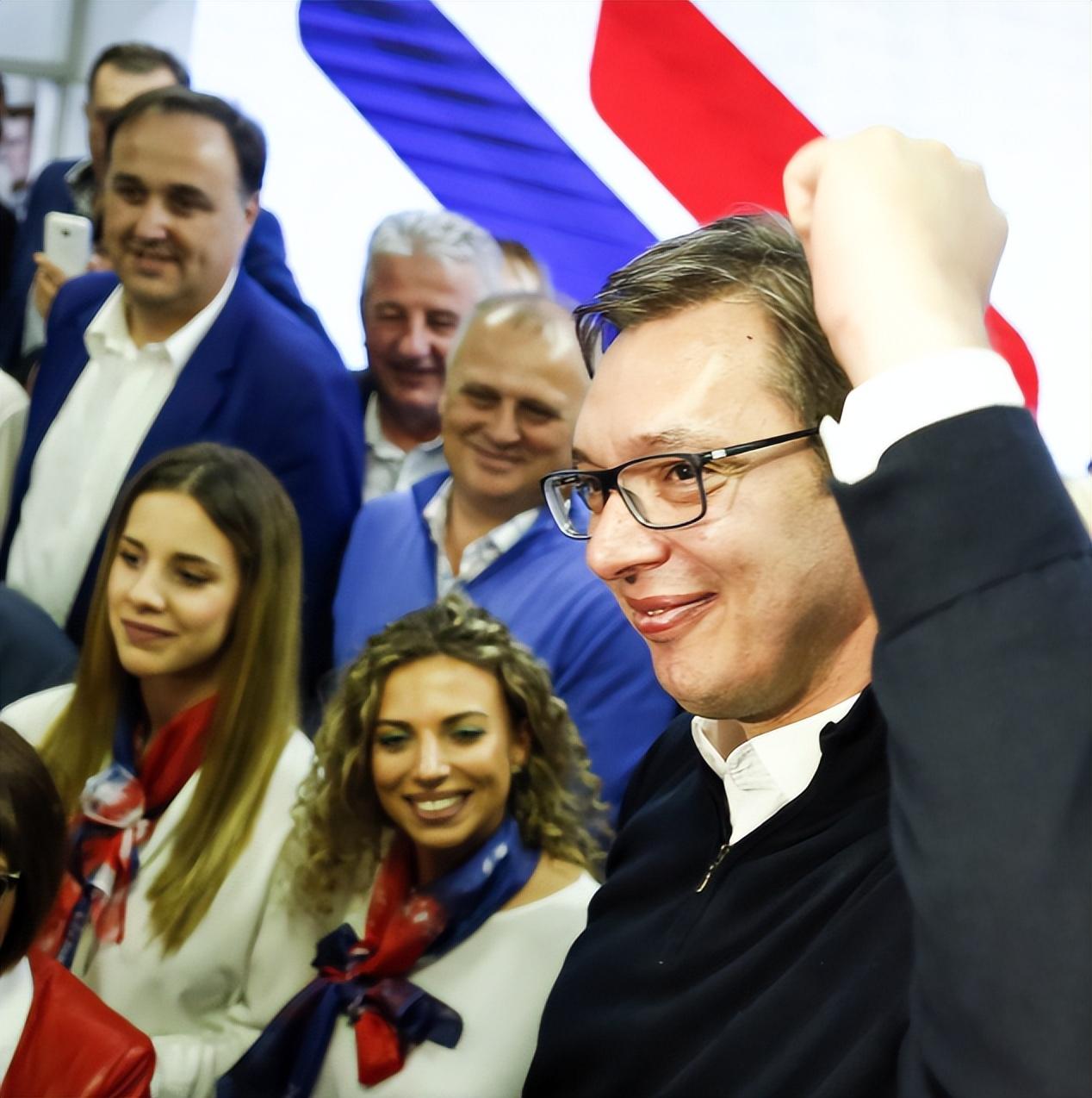武契奇将继续担任塞尔维亚前进党主席至2022年大选
