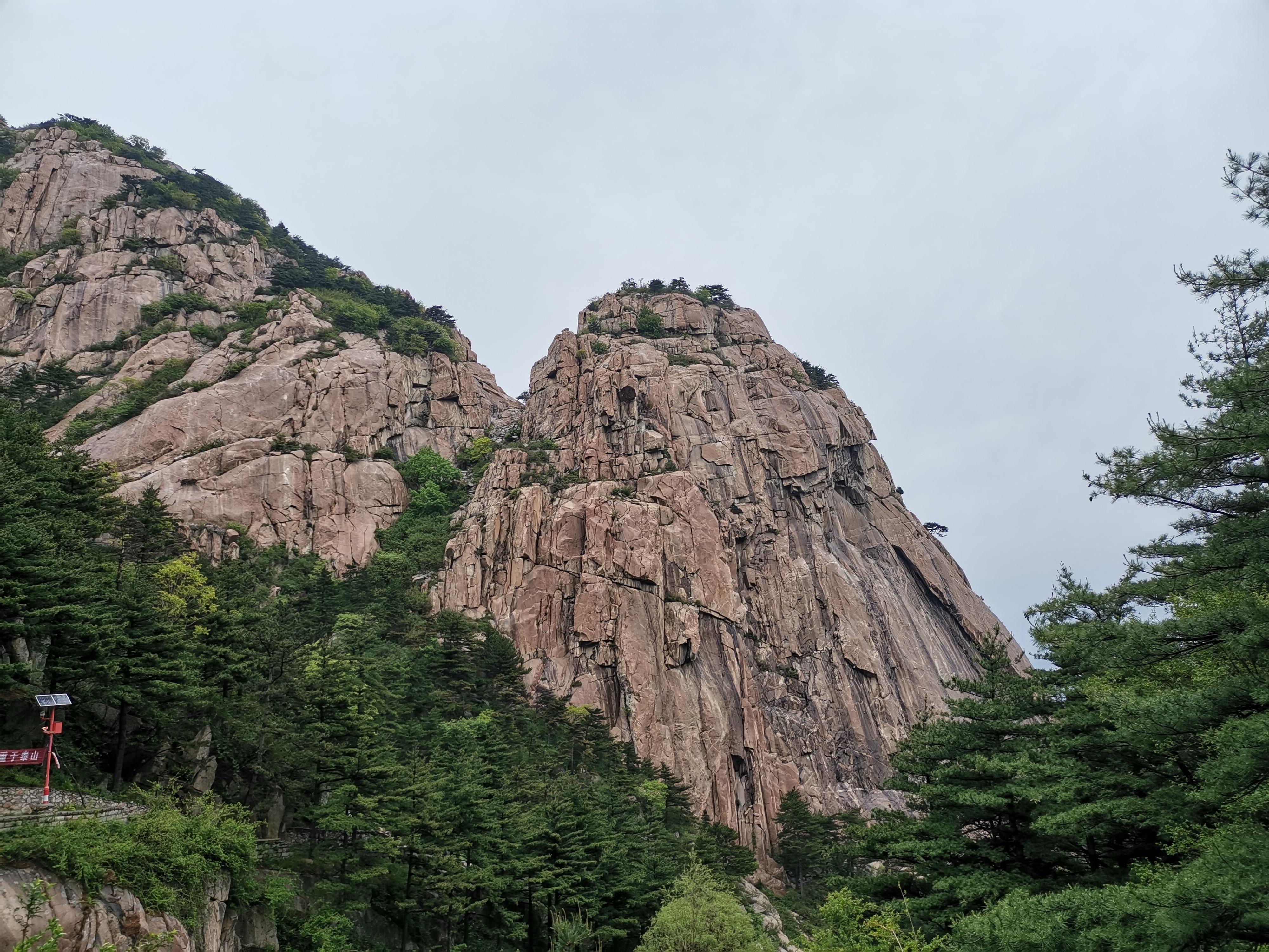 2020雨中登泰山~寻幽东御道