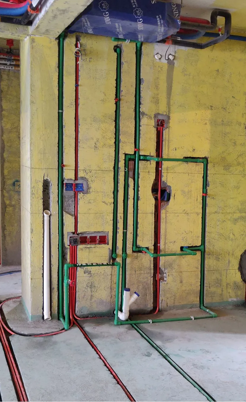 水电验收没仔细水管爆裂淹了楼下邻居要我陪5万