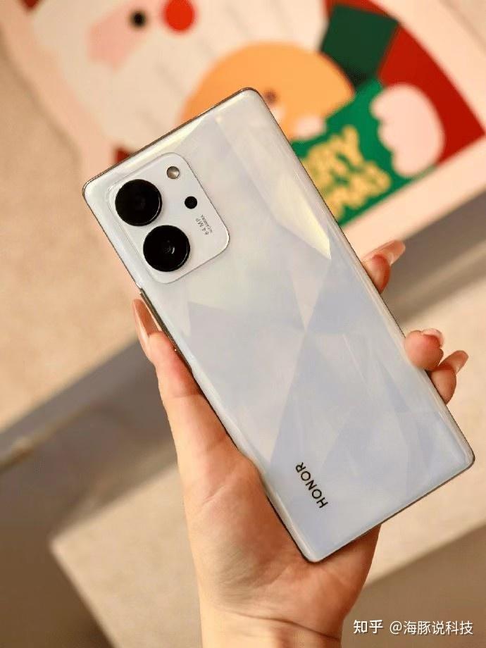 荣耀千元机发力:6000mah大电量 850nit高亮屏 5000万像素,1079元!