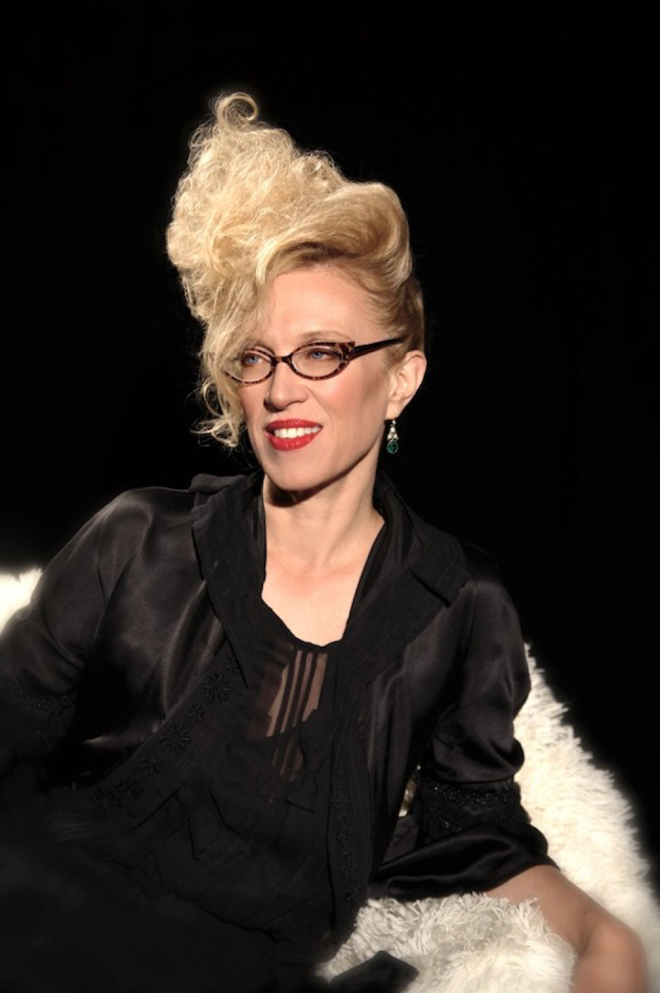 请问国外哪些大学有艺术类(最好是服装方面)p