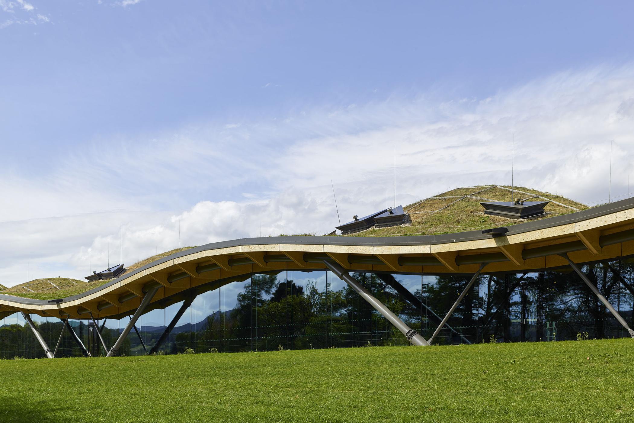 建筑屋顶可以发挥哪些创意设计与功能