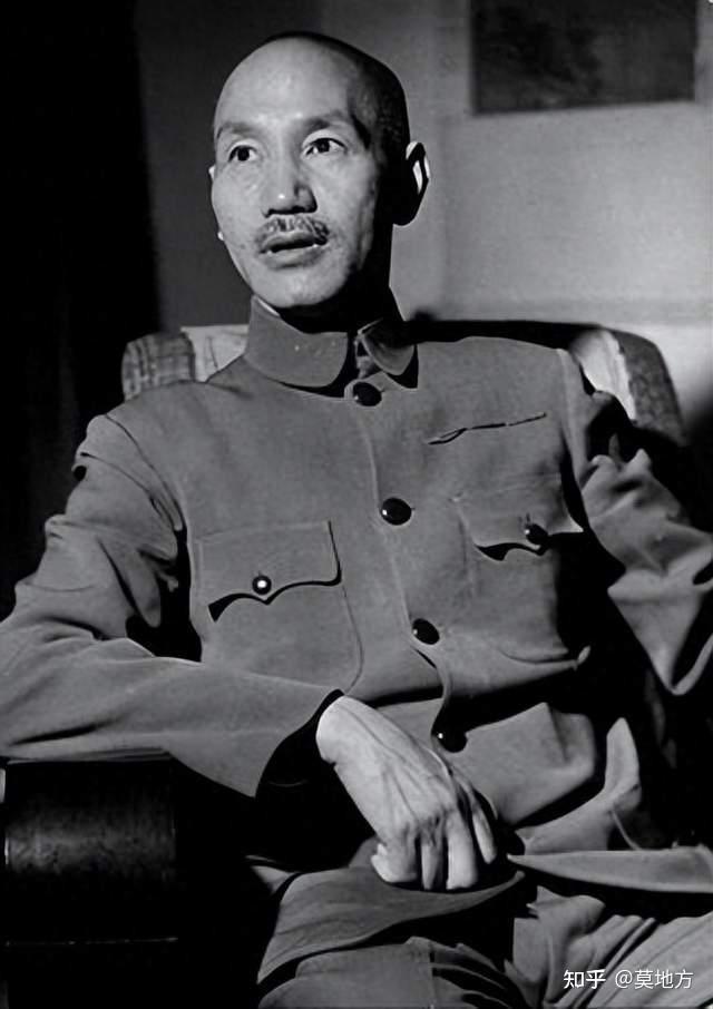 蒋介石去世后，为何不传位给蒋经国，而是传给了无实权的严家淦？ - 知乎