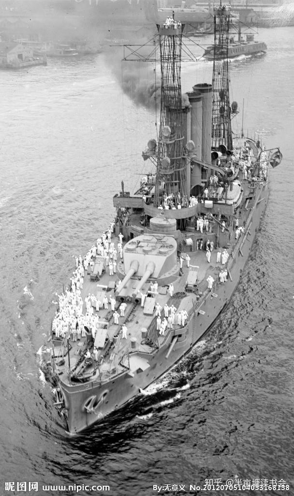 1898年2月15日,美国巡洋舰"缅因号"在古巴首都哈瓦那附近爆炸,266名