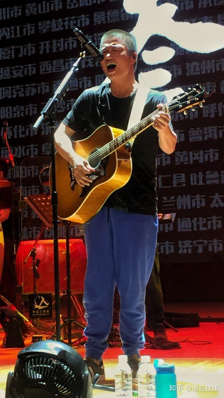 现在有什么值得推荐的李志的专辑CD? - 知乎