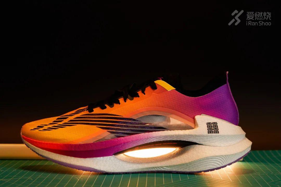 李宁绝影开箱|为你亲手做一个足弓,一场减震跑鞋的颠覆