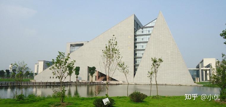 4  扬州大学(历史悠久 底蕴厚重)