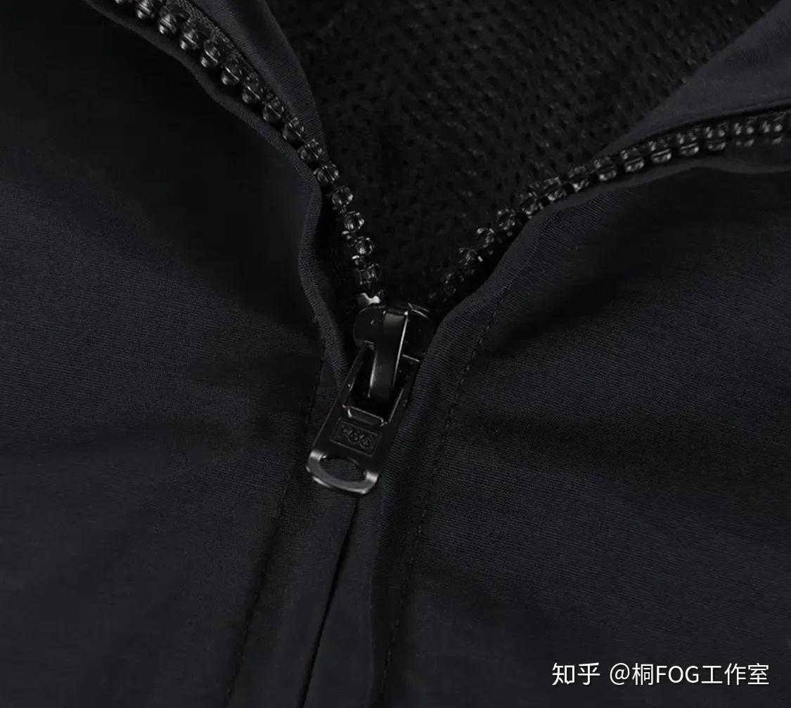 桐fearofgodfog复线反光夹克做工细节曝光