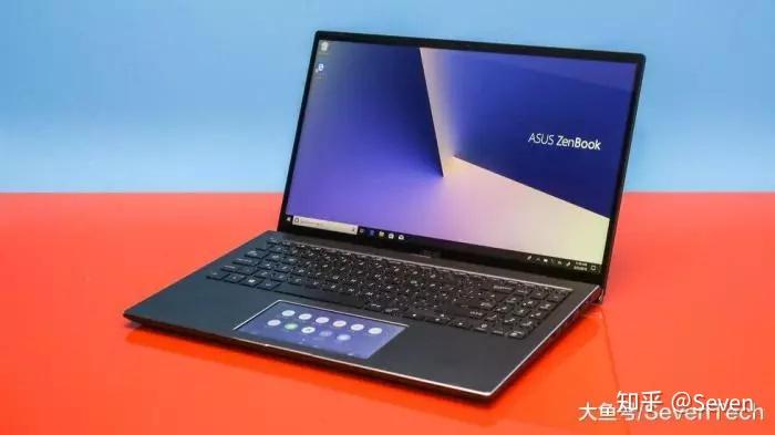 华硕zenbookpro双屏4k显示屏