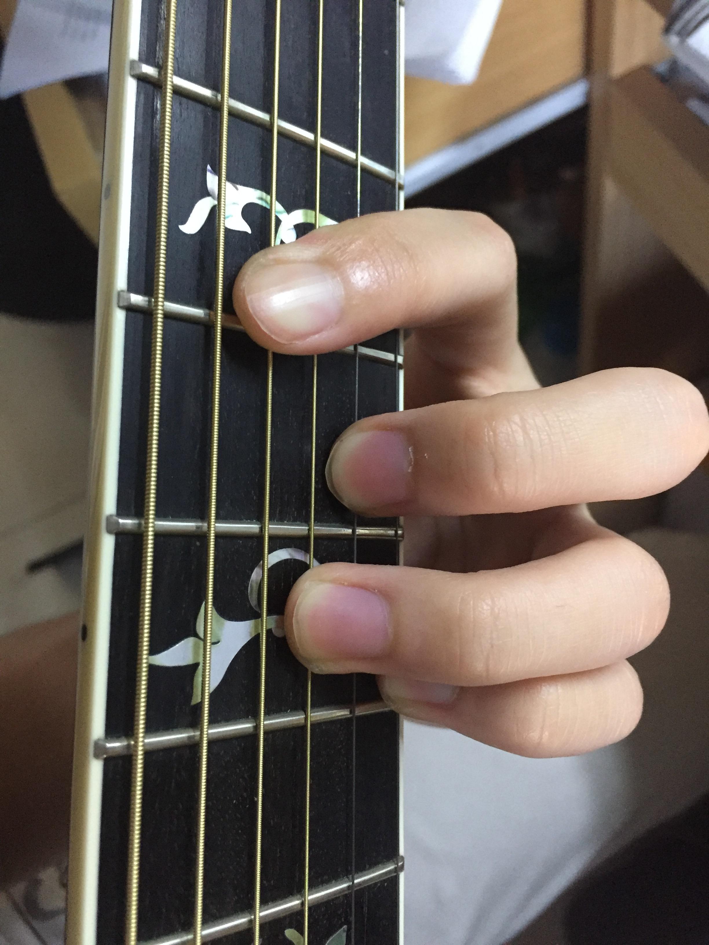 按吉他的大横按和弦（如F和弦），有何技巧？ - 知乎