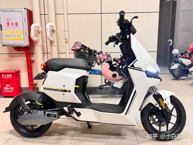 小牛f400t(小牛f400t电动车)怎么样?使用四周优缺点评测