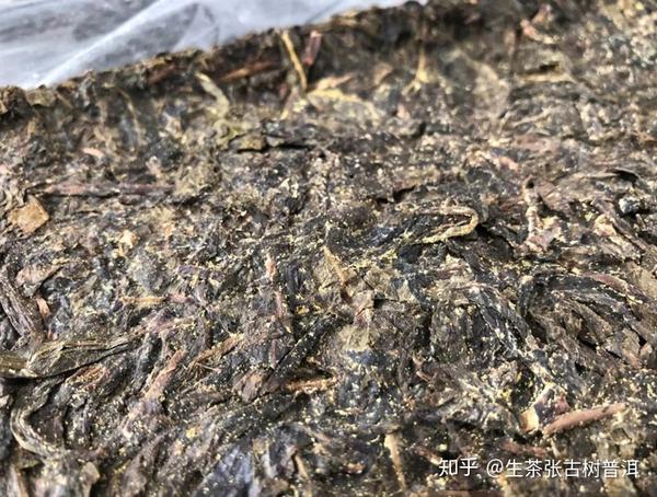 什么是普洱茶金花,长了金花的普洱茶还能不能喝?金花与毒花如何辨别