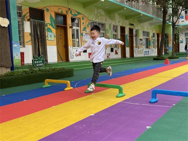 你知道多少儿童跨跳动作的发展要领 - 知乎