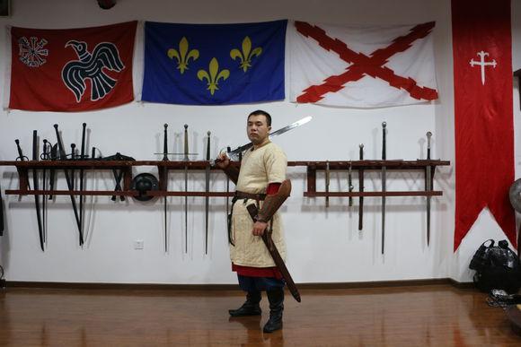 荣耀与胜利主题系列国战之罗斯兰德大公国重装亲卫队装备真人展示