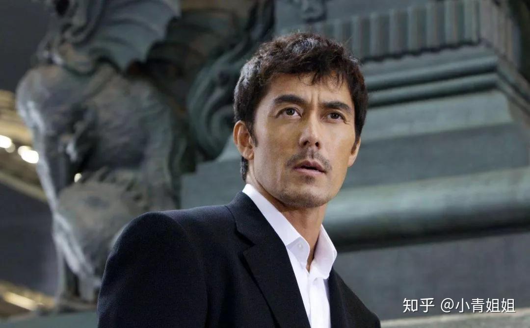 宽叔毕业的中央大学也是march校~而且和山p在《龙樱》中也有过合作呀