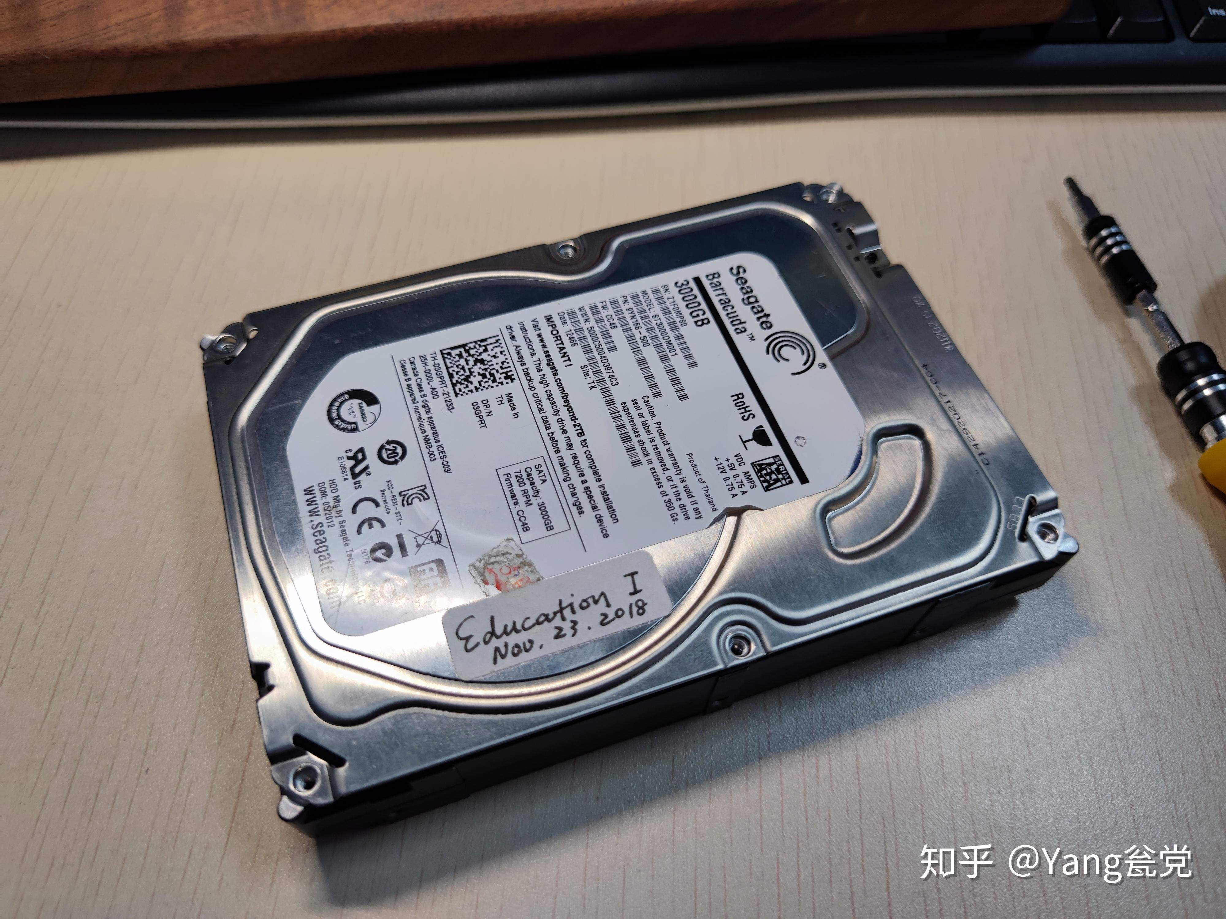 希捷barracuda3tb机械硬盘拆解