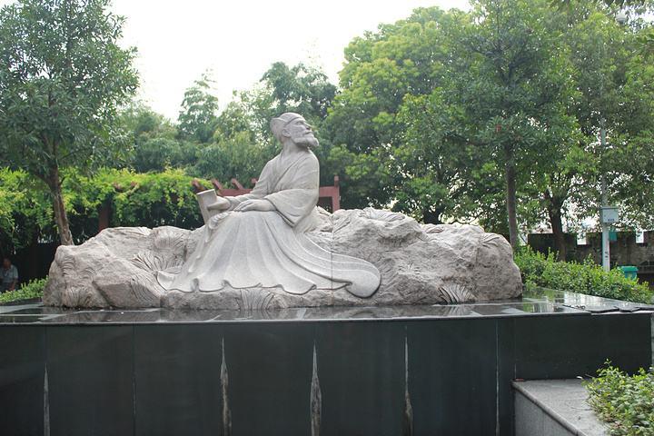 诗人谢朓悲剧李白解道澄江净如练令人长忆谢玄晖